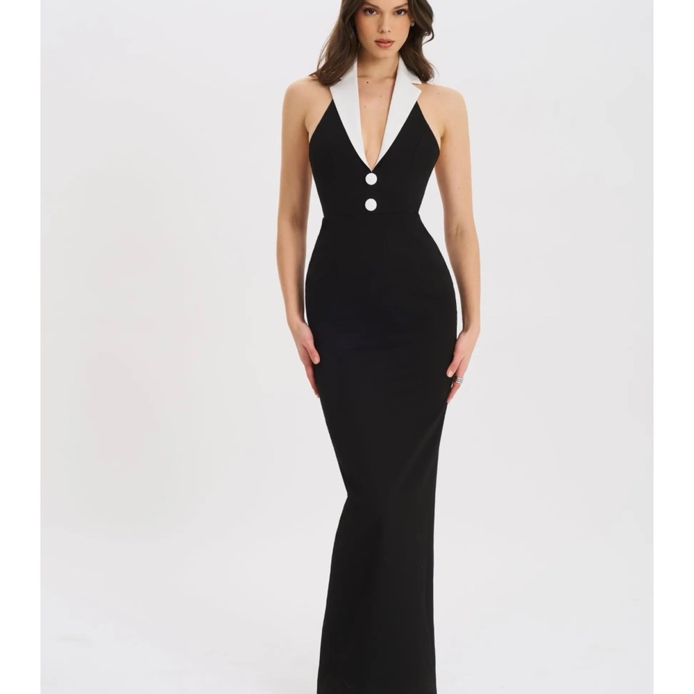 Chic Black and White Backless